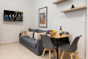 Dam32 by Smart Cozy Suites - Premium Location near Athens